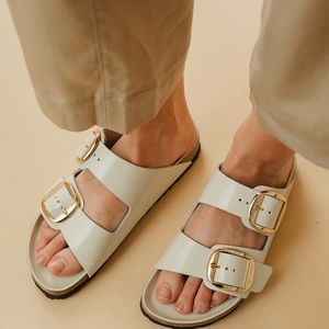 BIRKENSTOCK ARIZONA BIG BUCKLE HIGH SHINE ECRU SIZE EU 40US 9-9.5 gently used